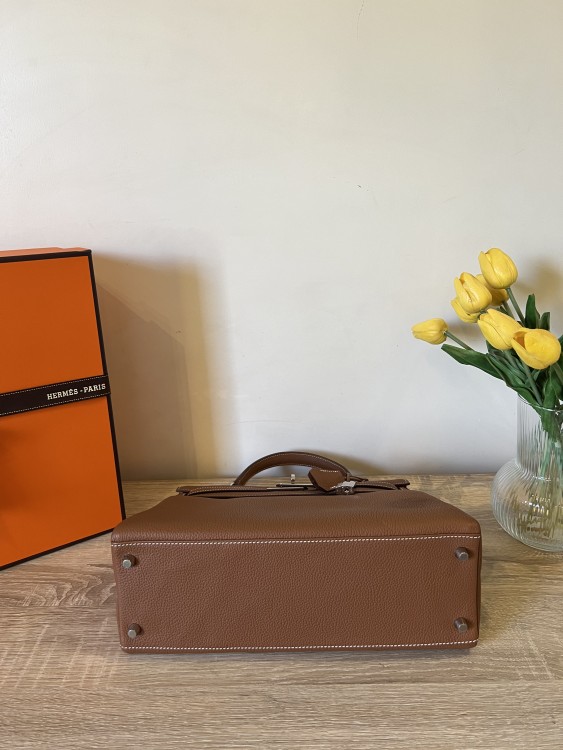 هيرميس (كيلي 32 هاردوير فضي ) Hermès (kelly 32)