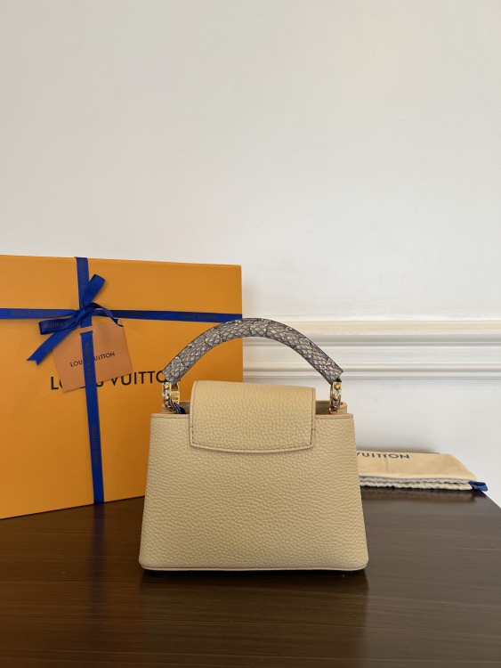 Louisi Vuitton Capucin 21cm لويس فيتونا