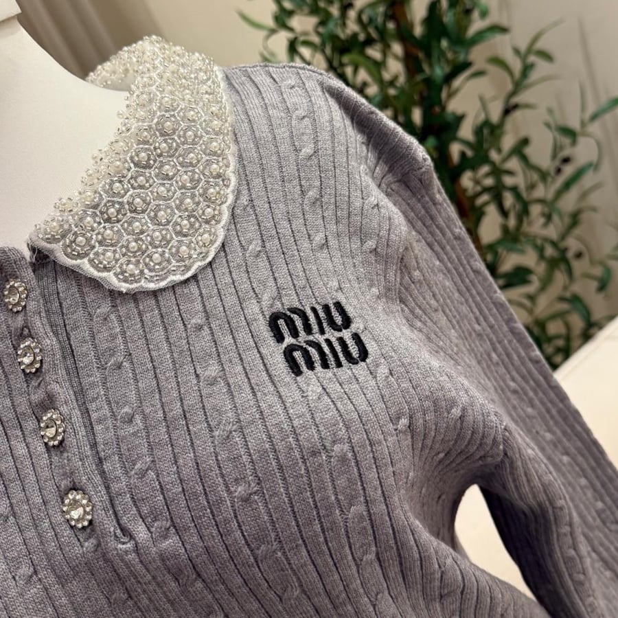 سويتر sweater