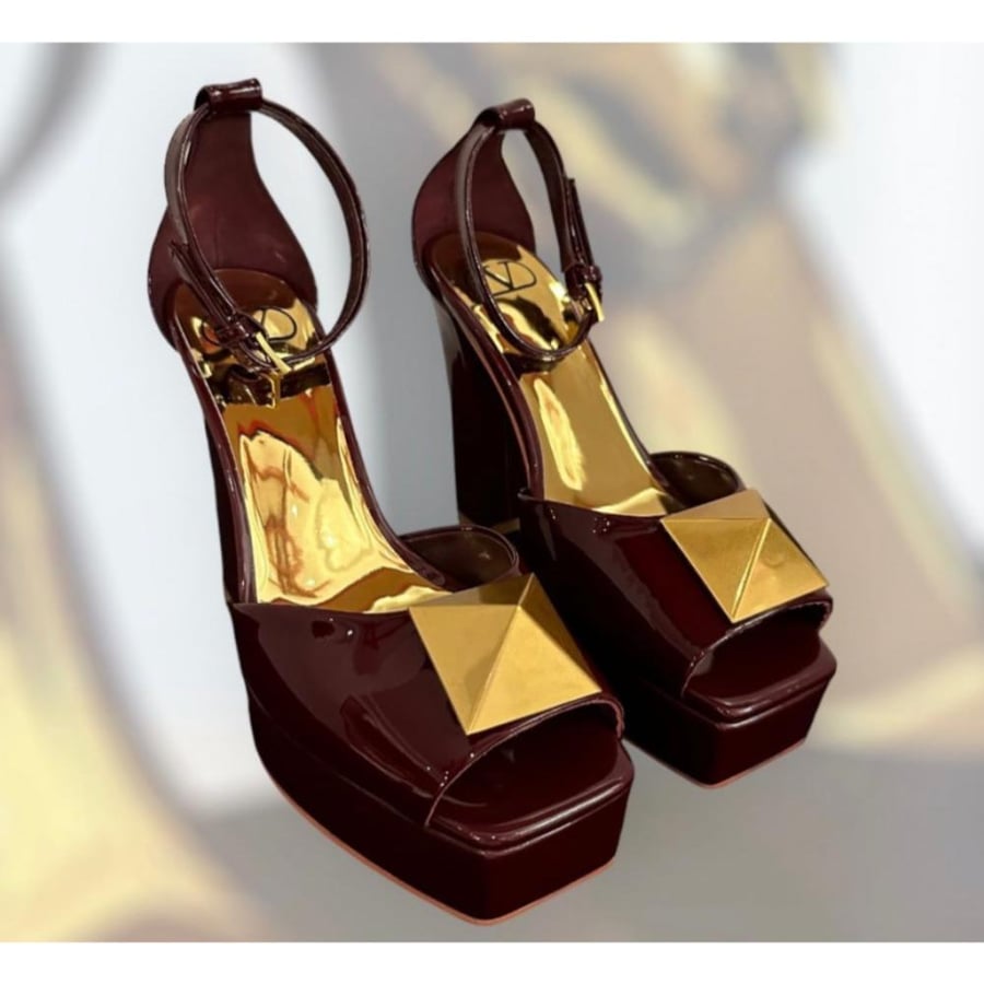 فالنتين (عنابي )Heels Valoentino