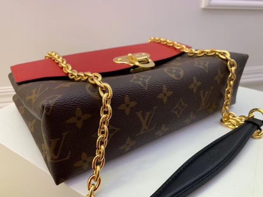 لويس فيتونا Louise Vuitton