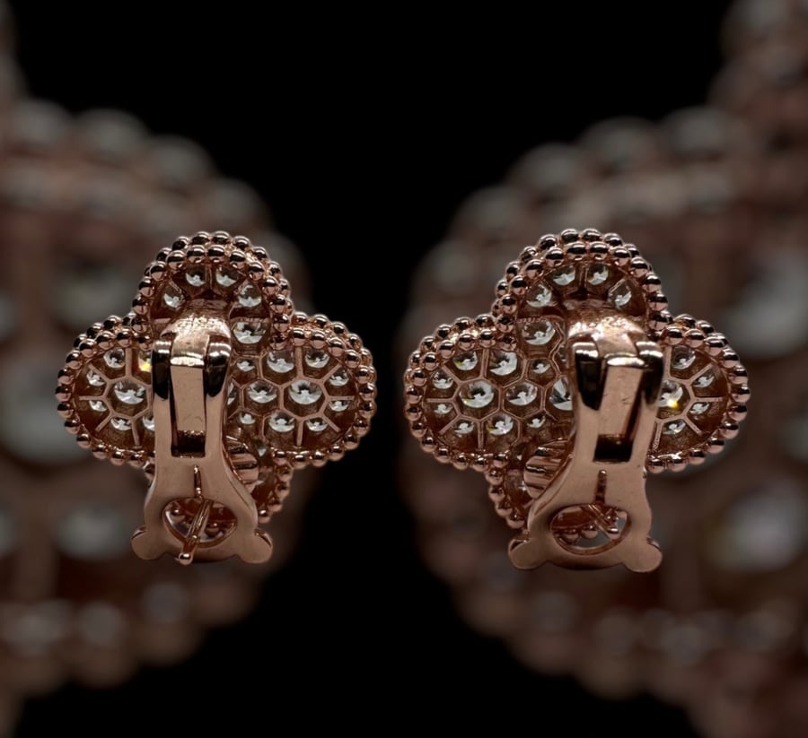 Van Cleef rose Van Cleef (plated accessory)