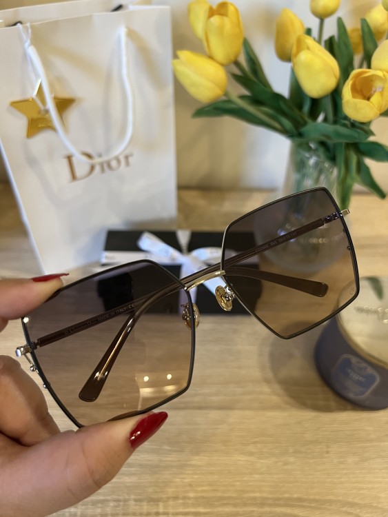 ‎(2_3)  ديور DIOR