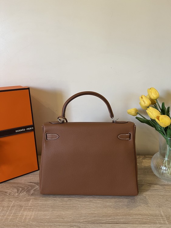 هيرميس (كيلي 32 هاردوير فضي ) Hermès (kelly 32)