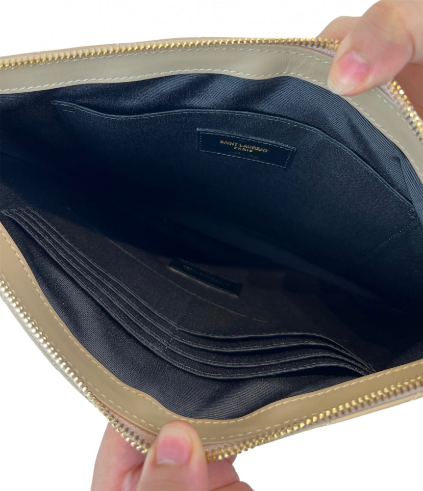 ‎‏SAINTi LAURENT UPTOWN POUCH MEDIUM    CM30  باوتش ساني لوران