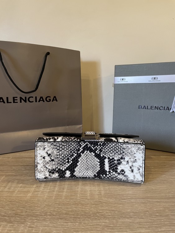 Balenciaga size XS (19 cm)