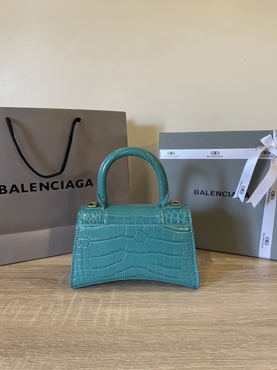 Balenciaga size XS (19 cm)