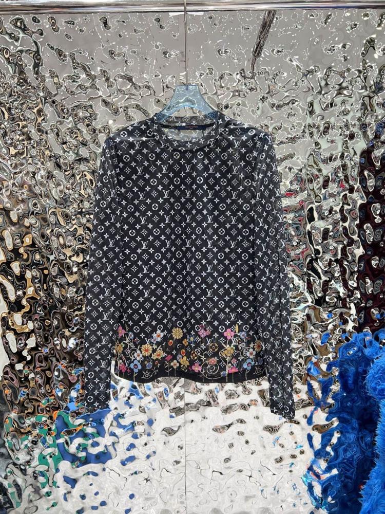 Long-sleeve top بلوزة