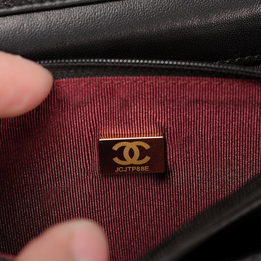 Chanel (Lamb Skin) Hardware Gold