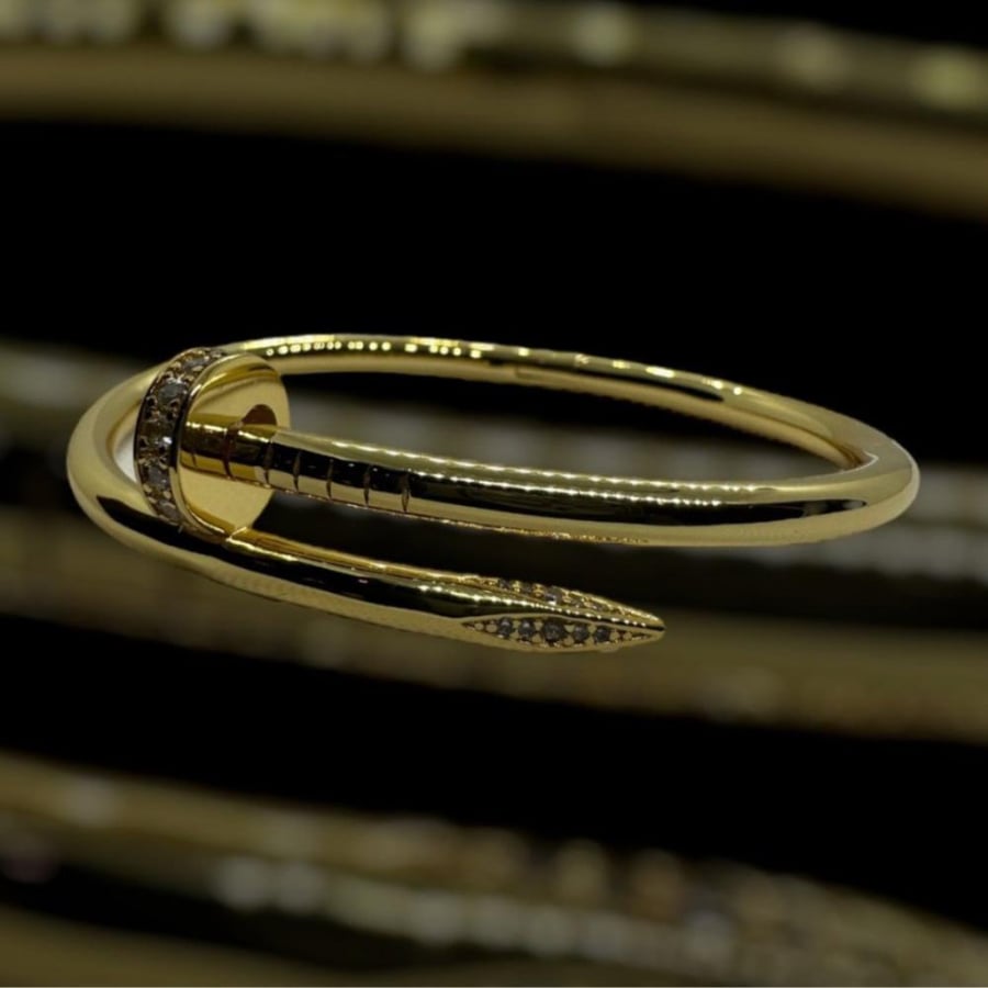 (أكسسوار مطلي)كارتير جست اند كلو ذهبي "Cartier