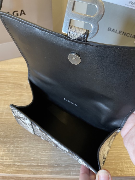 Balenciaga size XS (19 cm)