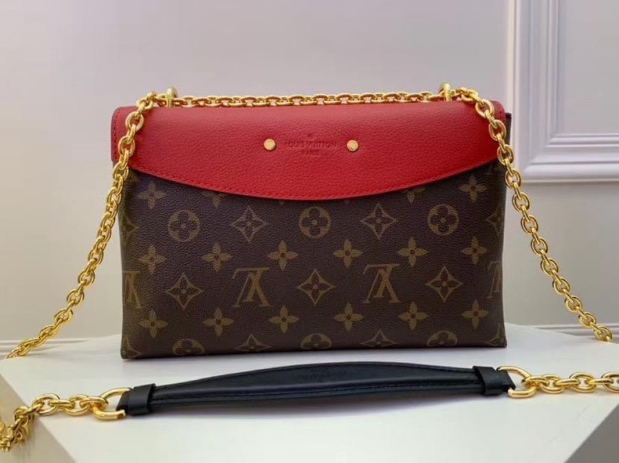 لويس فيتون (أحمر) Louis Vuitton