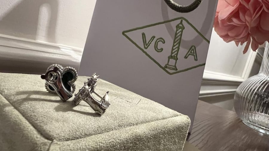 Van Cleef silver (plated accessory)