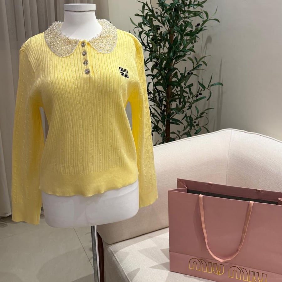 سويتر sweater