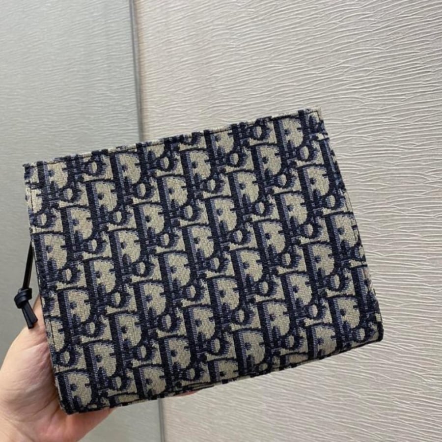 ديور Dior باوتش