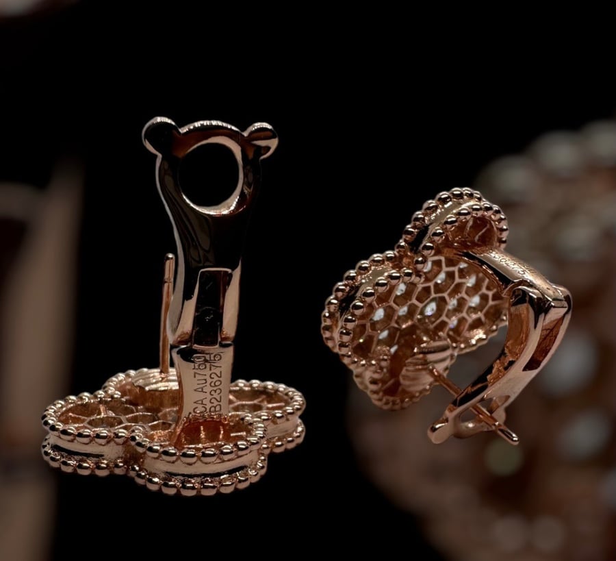 Van Cleef rose Van Cleef (plated accessory)