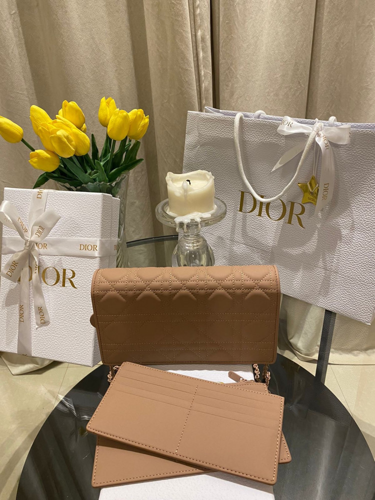ديور Dior