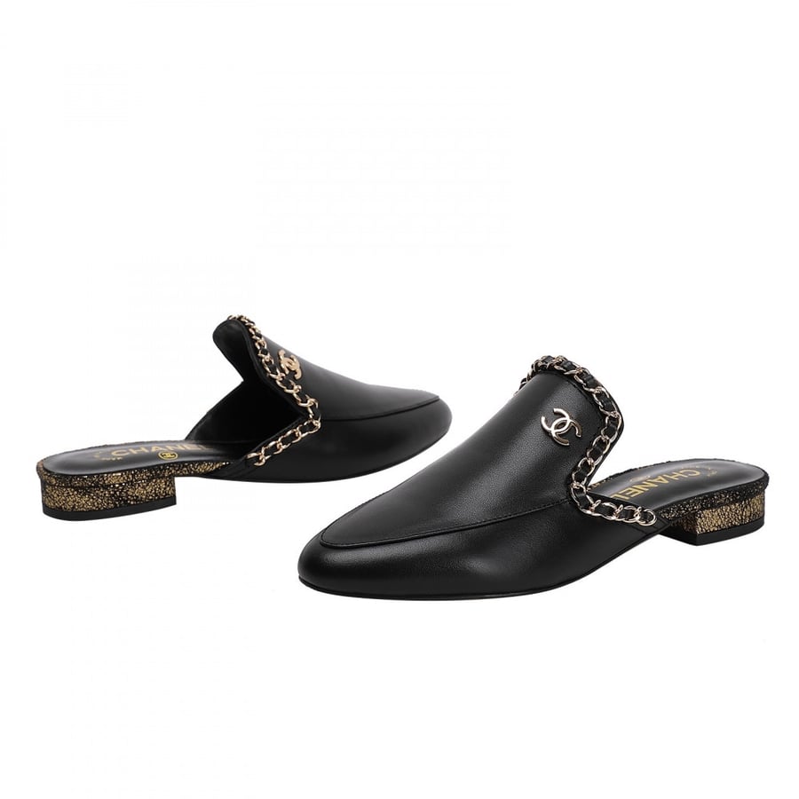 Half Flat Chanel (Black)