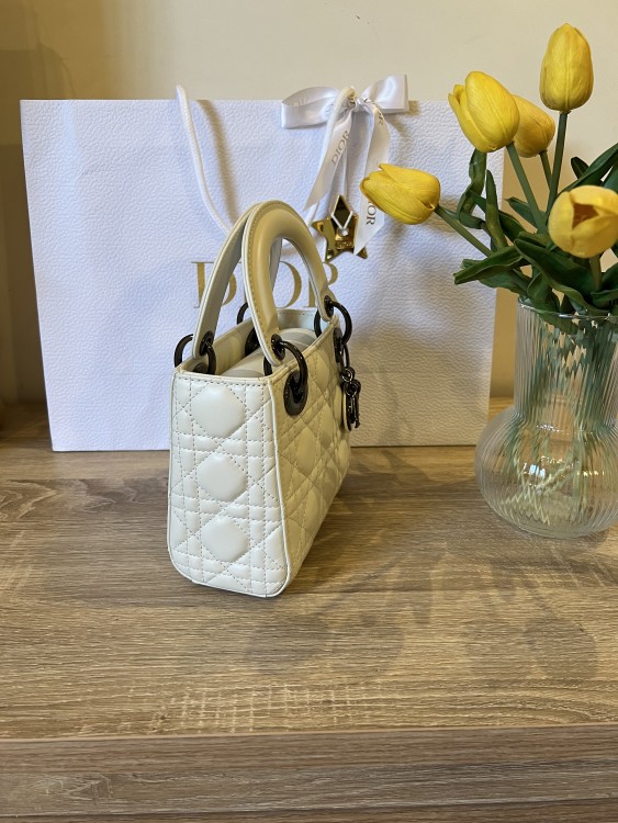LADY DOIR MINI SIZE (17 CM)