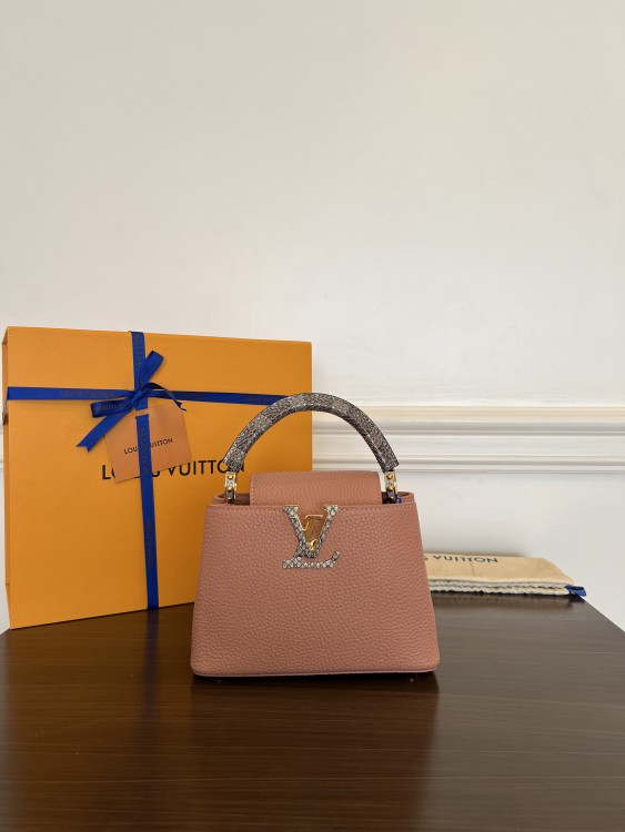 Louisi Vuitton Capucin 21cm لويس فيتونا
