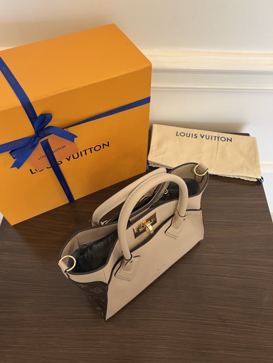 لويس فيتون LOUIS VUITTON