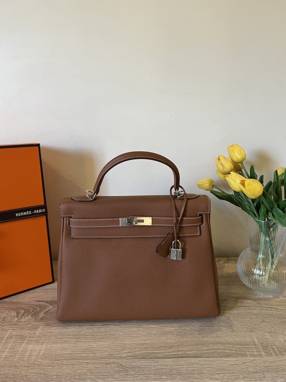 هيرميس (كيلي 32 هاردوير فضي ) Hermès (kelly 32)