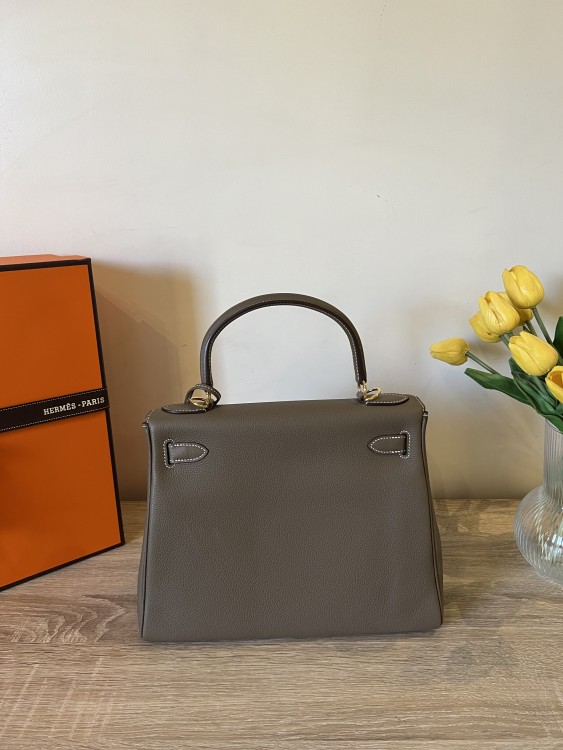 هيرميس (كيلي28 هاردوير ذهبي ) Hermès (kelly 28)