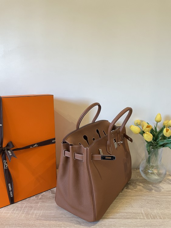 هيرميس (بيركن 35 هاردوير فضي توقو   ) Hermès (Birkin 35)