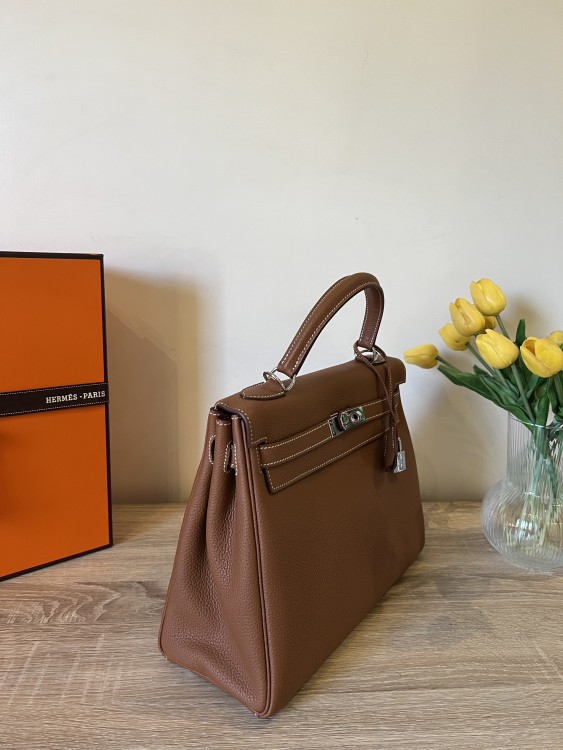 هيرميس (كيلي 32 هاردوير فضي ) Hermès (kelly 32)