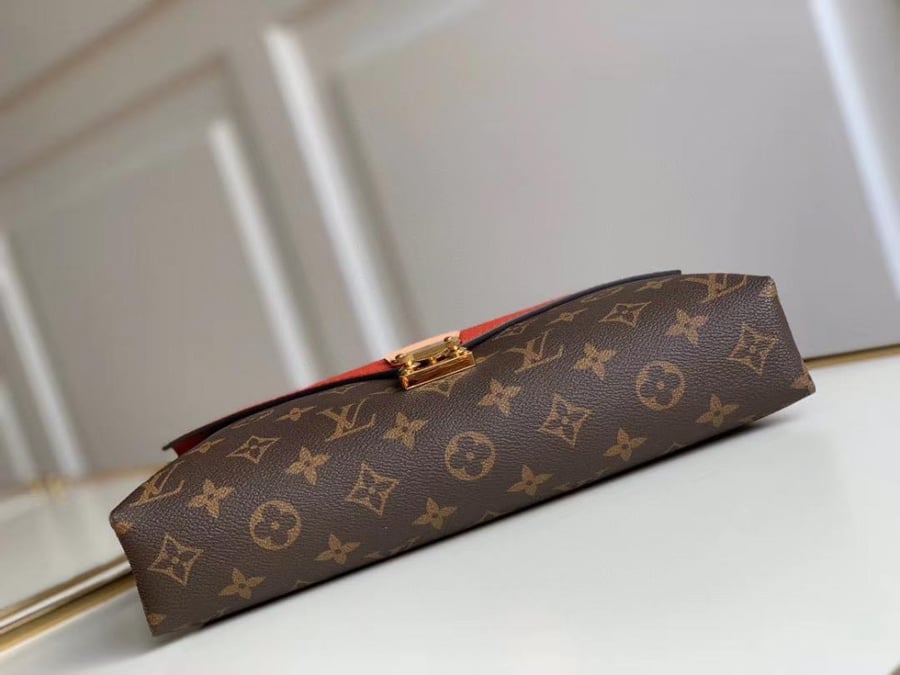 لويس فيتون (أحمر) Louis Vuitton