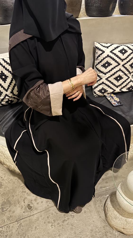 عبايهB6