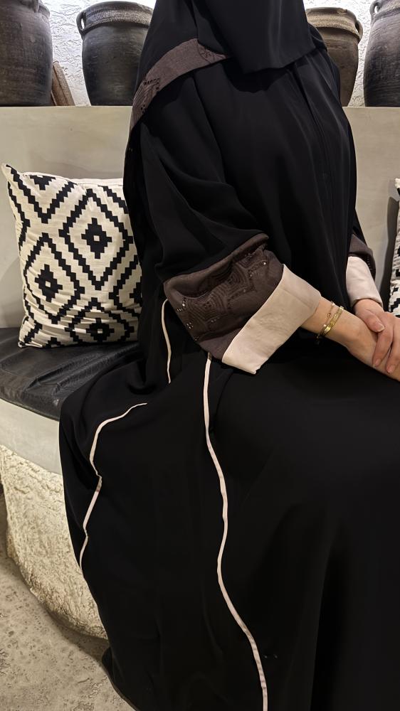 عبايهB6