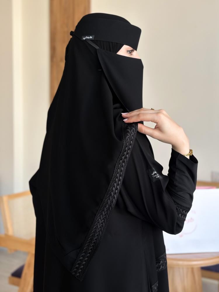 عبايه 117 مع طرحه ونقاب مجاناً