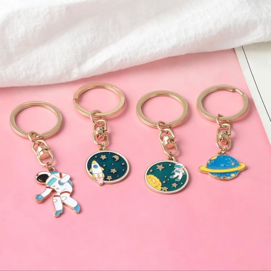ميداليات الفضاء | Space keyrings