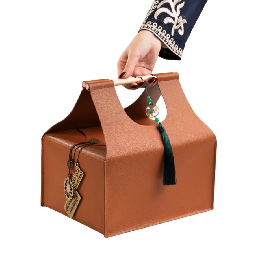 Gift package of عز