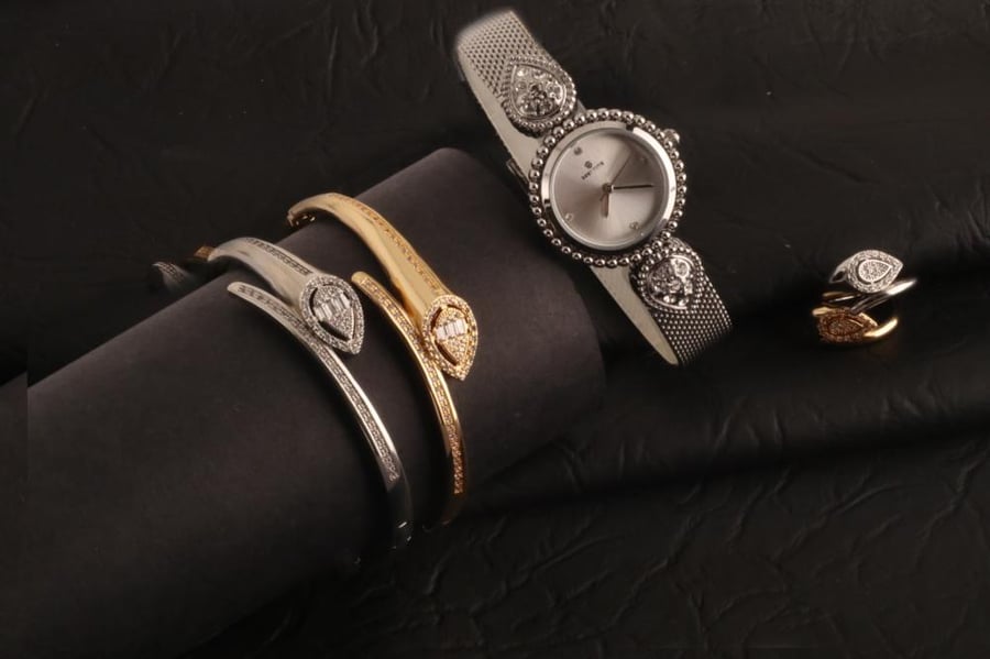 A watch set with women's bracelets