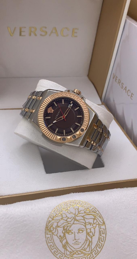 First grade men's Versace watch