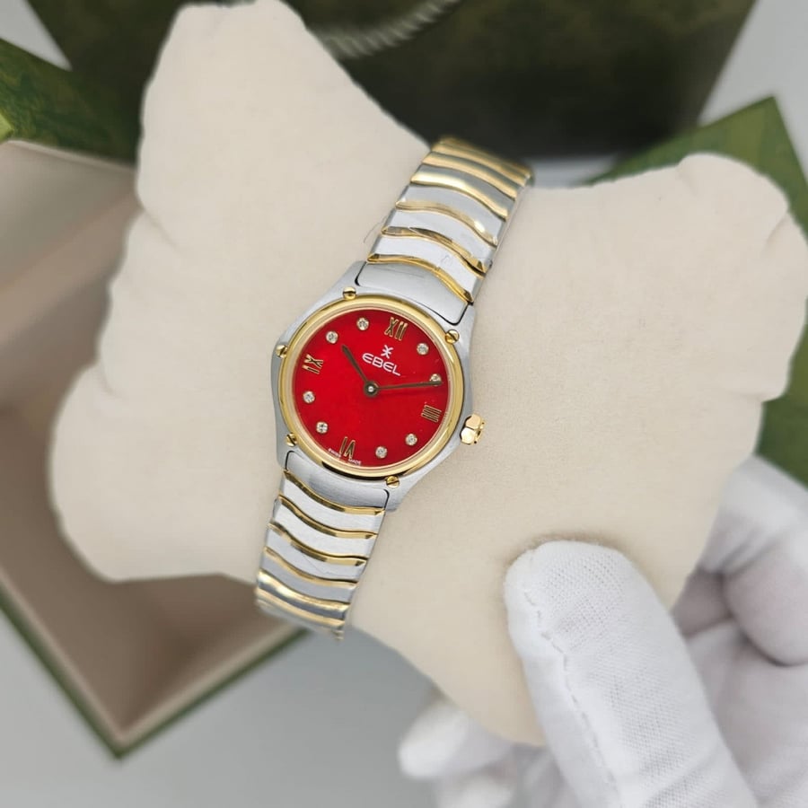 Apple women's watch small size first grade