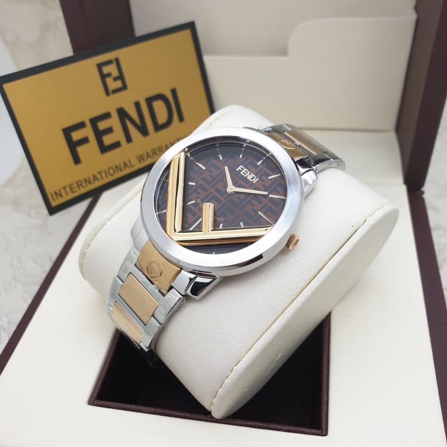 Fendi men's watch first grade size 40mm price 430 riyals with an elegant box