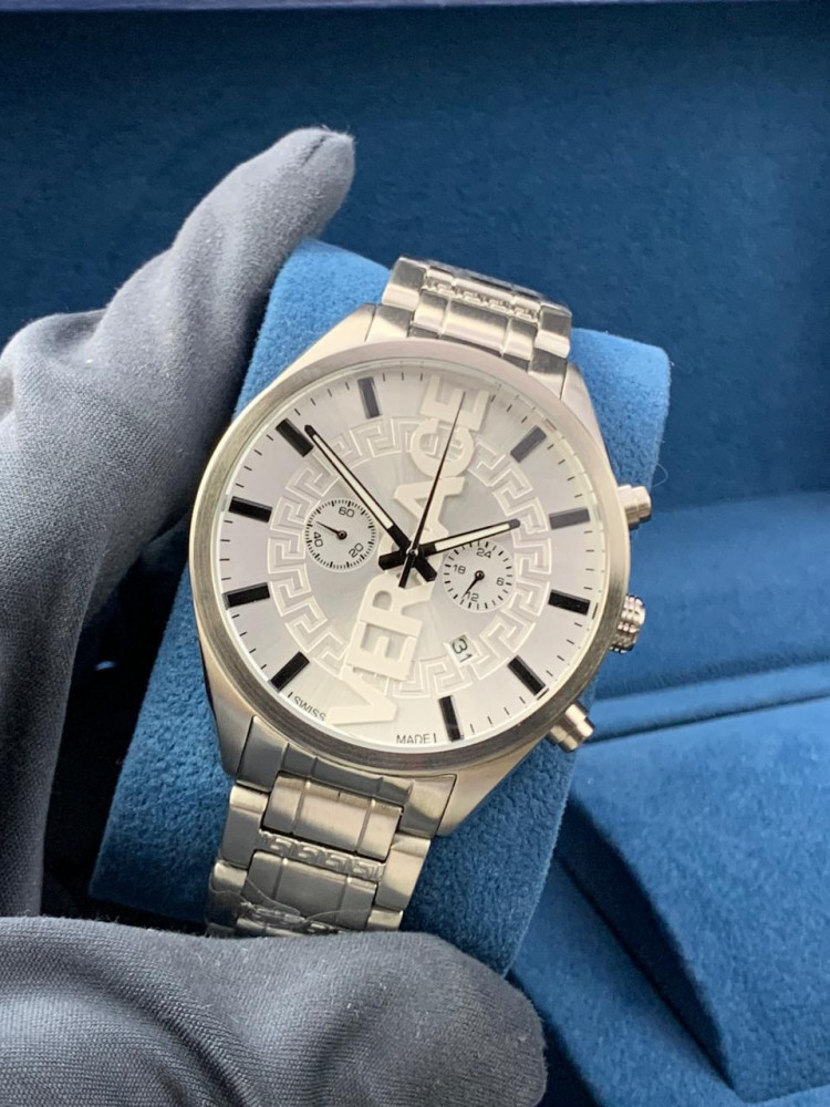 First grade men's Versace watch