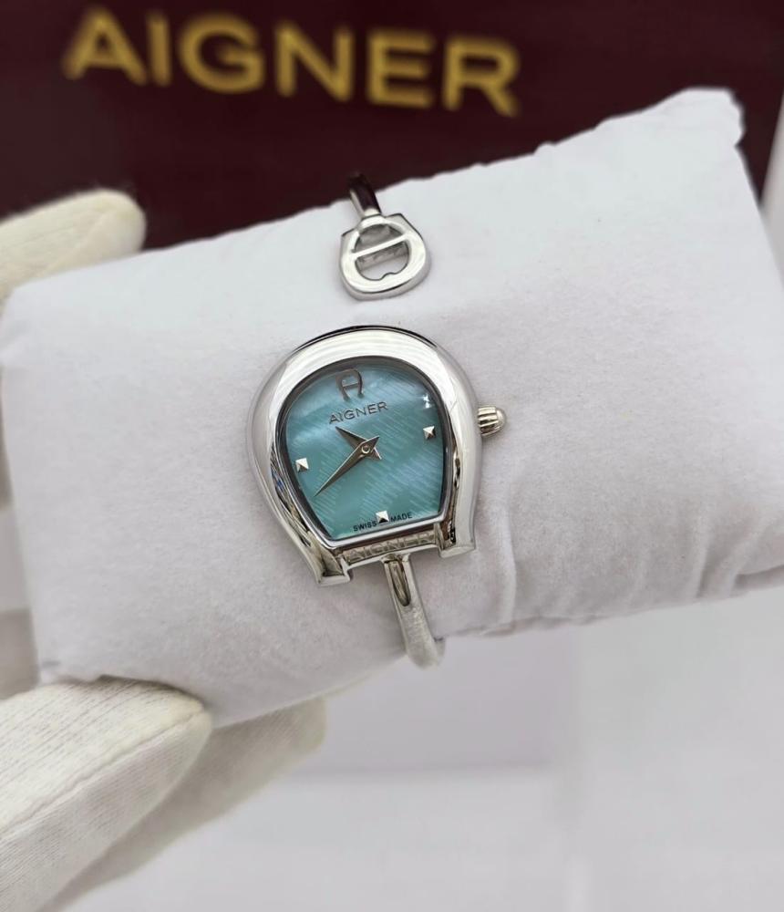 Women's Agnour watch