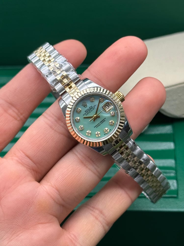 Women's Rolex watch size 28