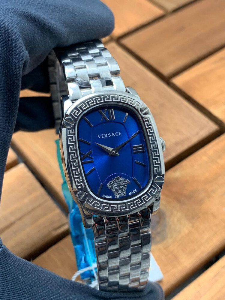 First-grade women's Versace watch