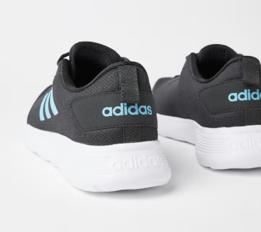 حذاء جري للجنسين  من اديداس size-40.2/3-EU    ...