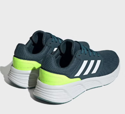 حذاء للرجال من اديداس SIZE-46-EU  ..