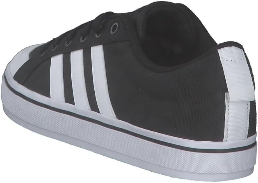 حذاء من اديداس للرجال size-42.2/3-EU   ...