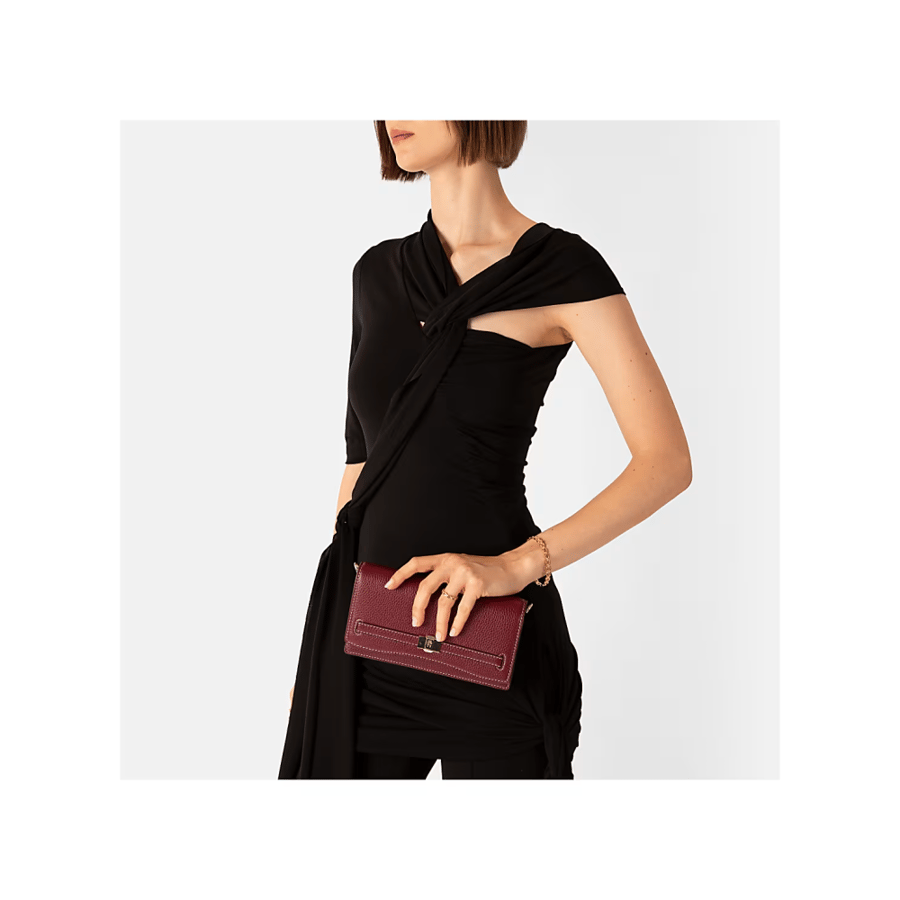 محفظة «فراح» المزودة بحزام من اقنر | Aigner Farah Wallet on Strap