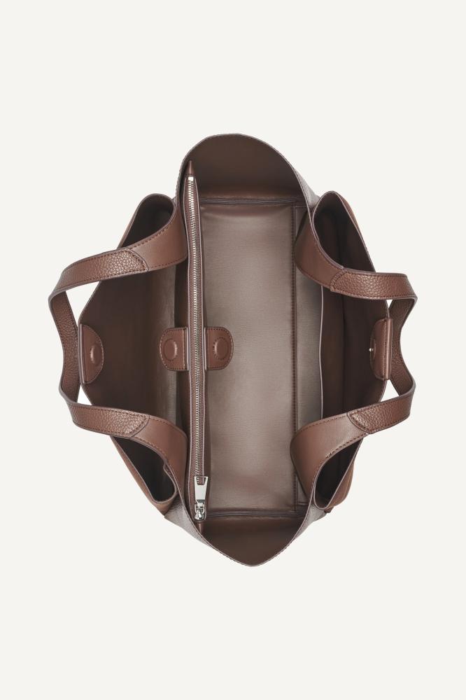 شنطة DKNY ويلا توت – لون Chocolate