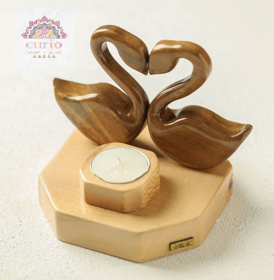 شمعدان من خشب الجوز والفواكة الطبيعي