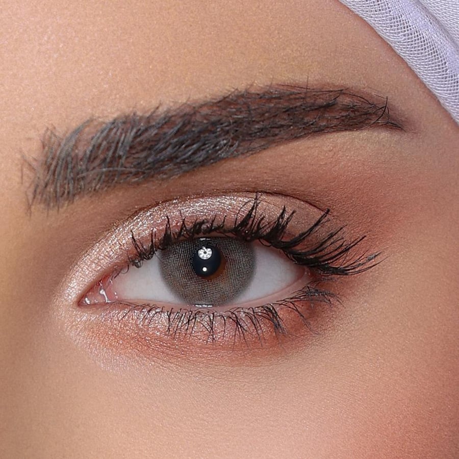 عدسات لومينوس اللاصقة – ألوان طبيعية